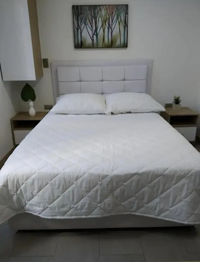 Apartment Zenia 70 Living & Suites Medellin Colombia