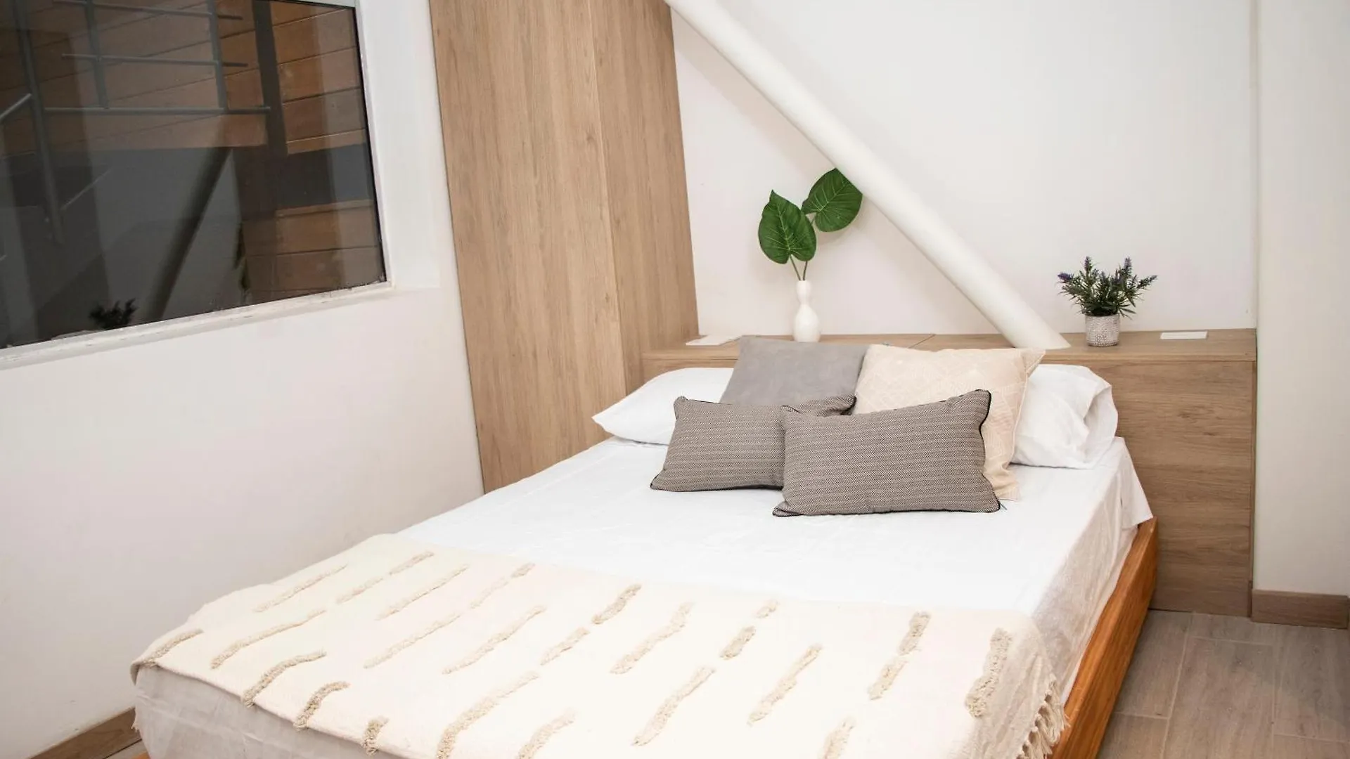 Zenia 70 Living & Suites Medellin Colombia