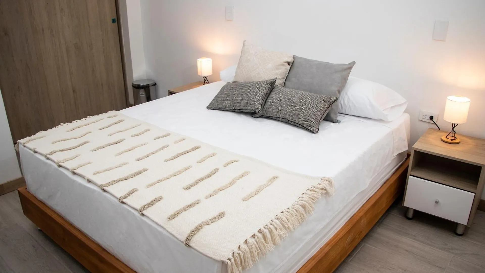 Zenia 70 Living & Suites Medellín