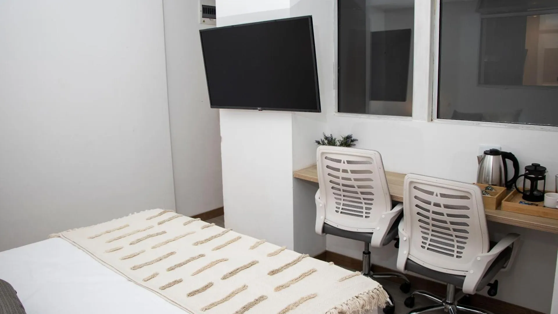 Apartment Zenia 70 Living & Suites Medellin Colombia
