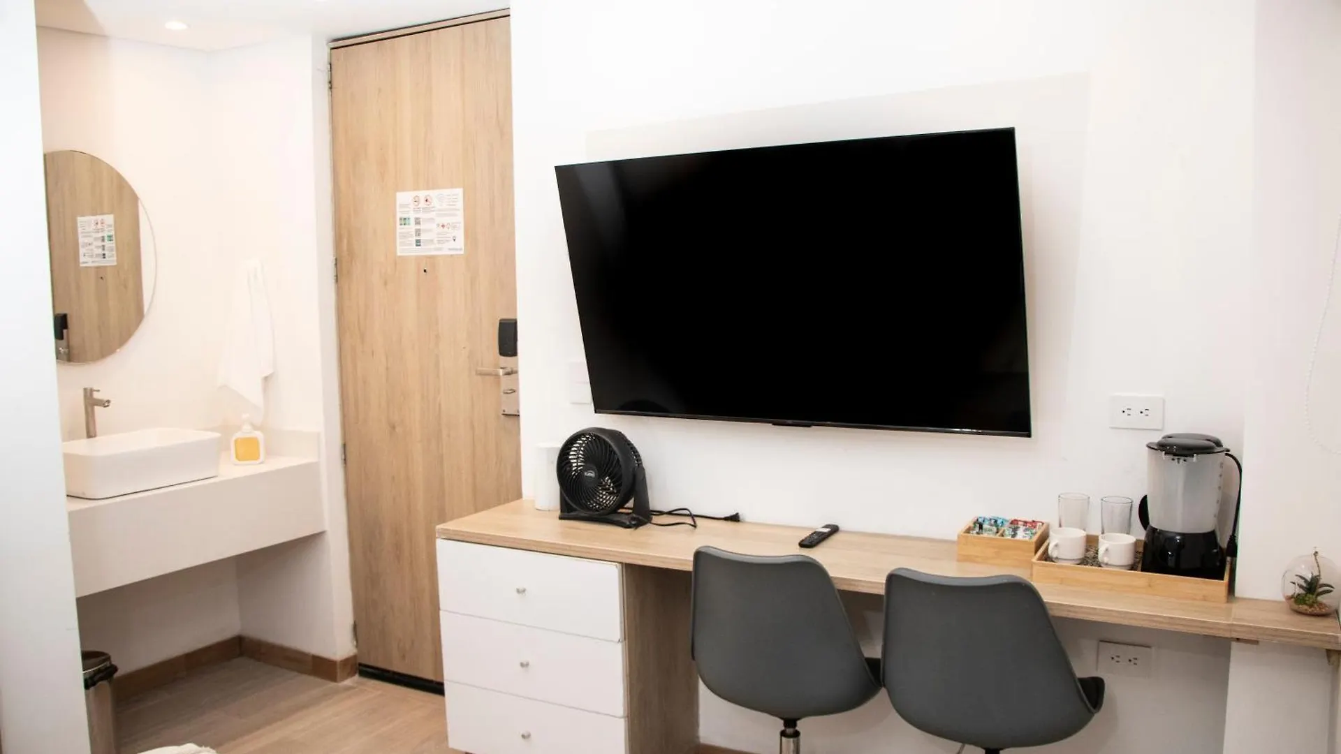 Zenia 70 Living & Suites Medellin
