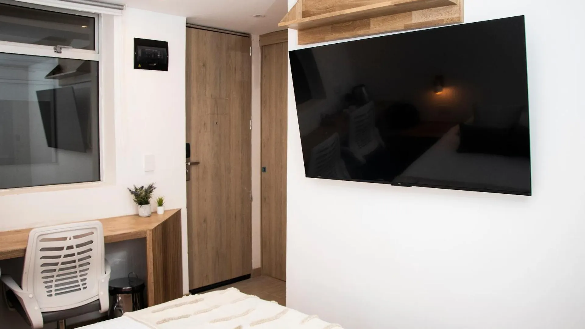 Apartment Zenia 70 Living & Suites Medellin