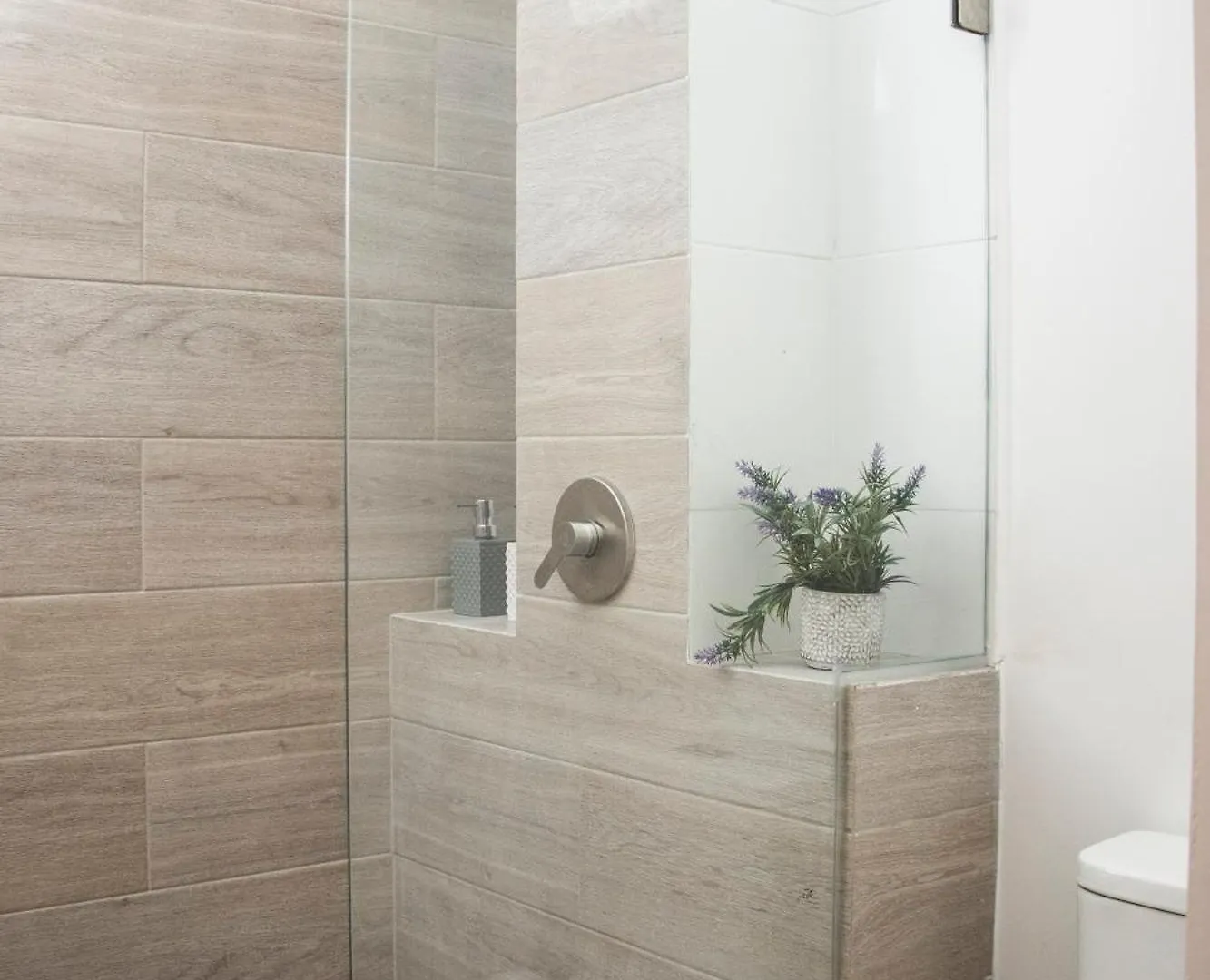 Apartment Zenia 70 Living & Suites Medellin