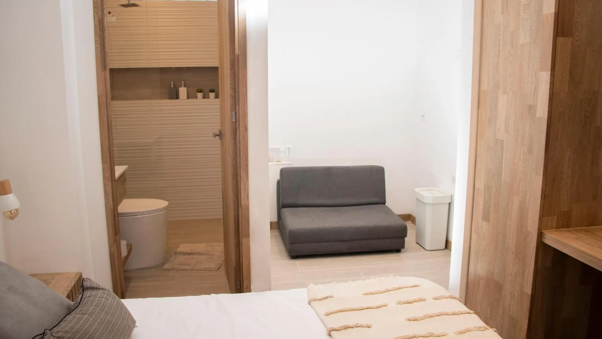 Apartment Zenia 70 Living & Suites Medellin