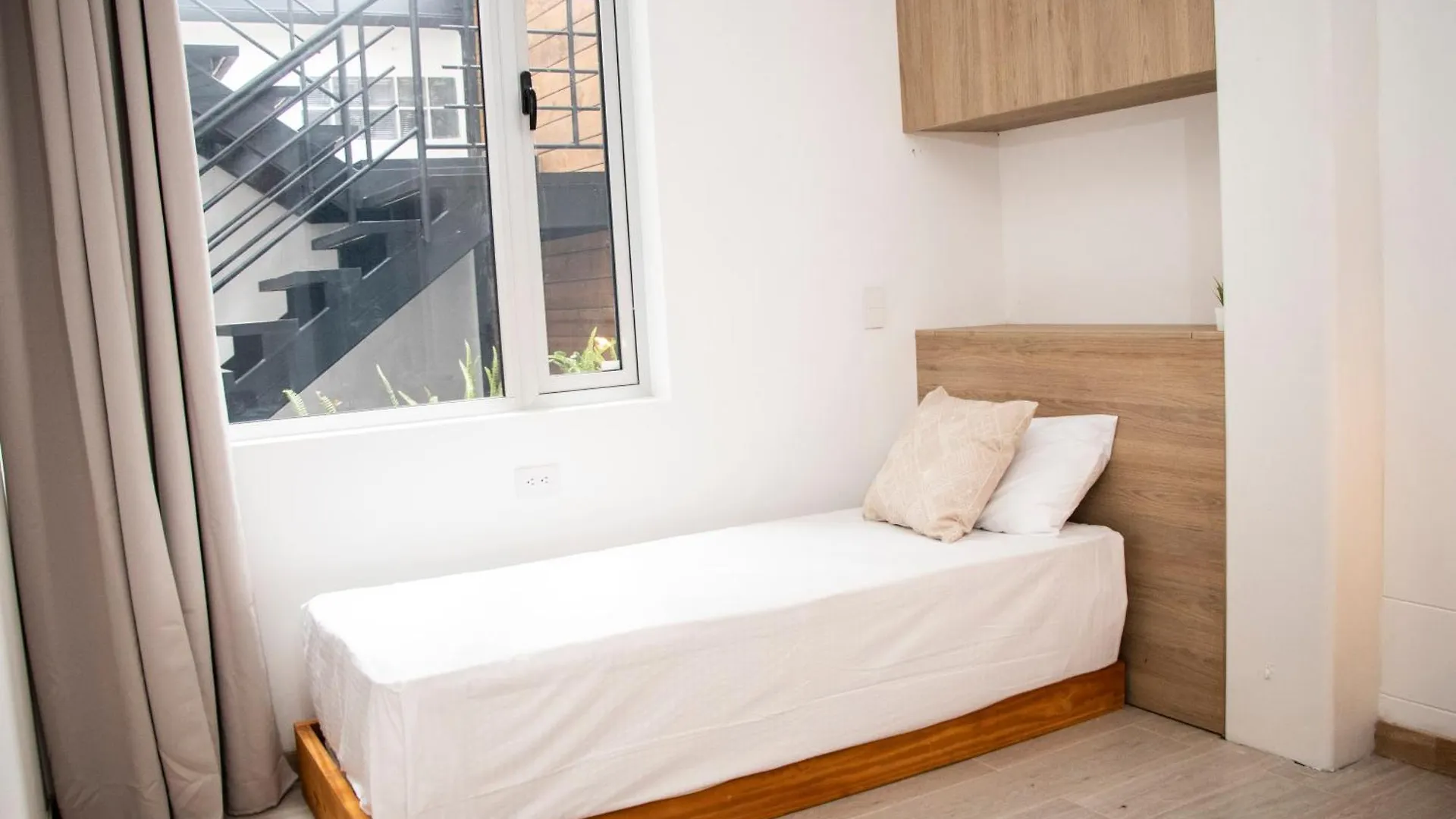 Zenia 70 Living & Suites Medellin Apartment