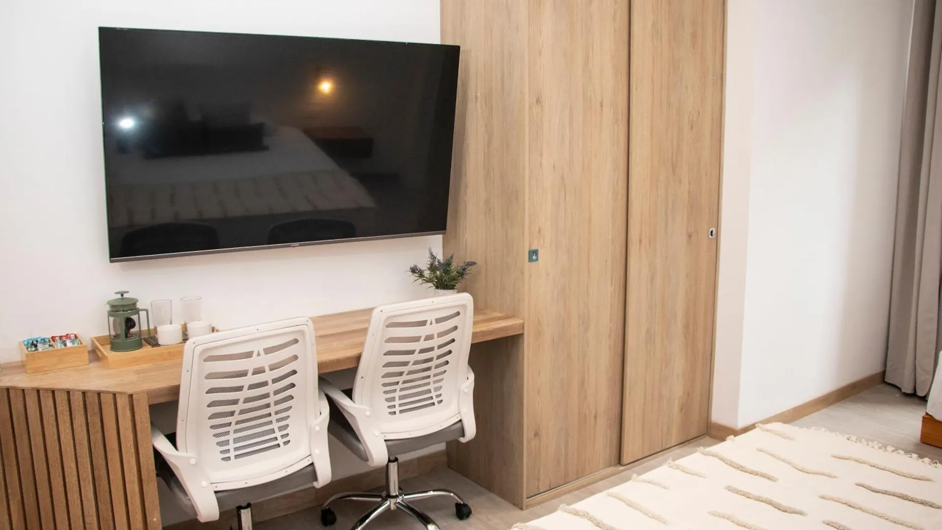 Zenia 70 Living & Suites Medellin Colombia