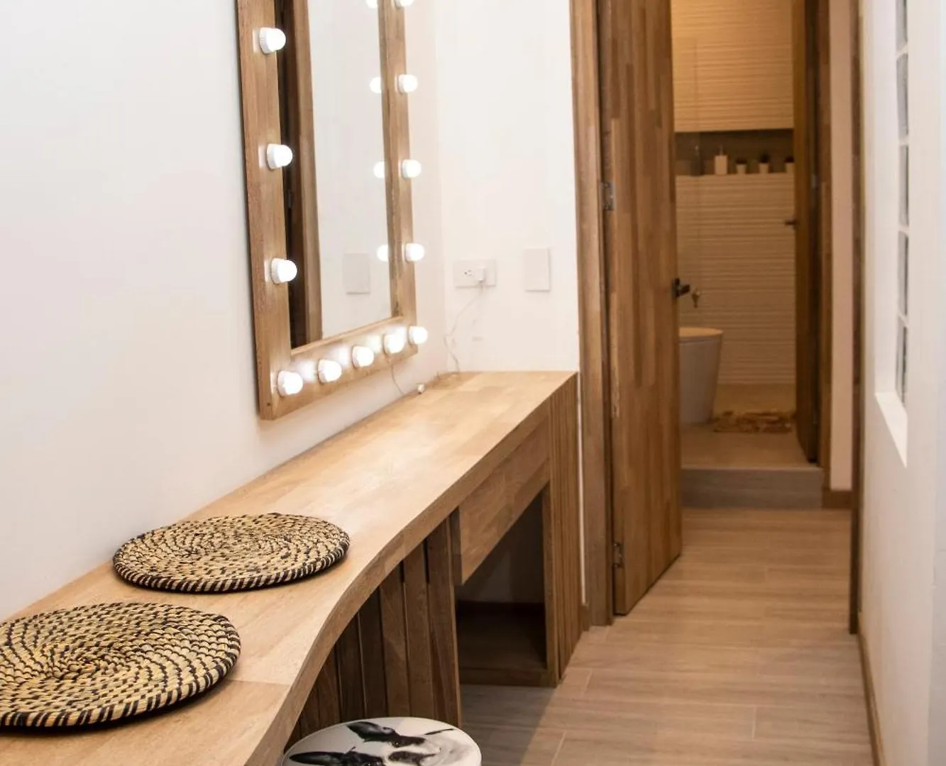 Zenia 70 Living & Suites Medellin Colombia