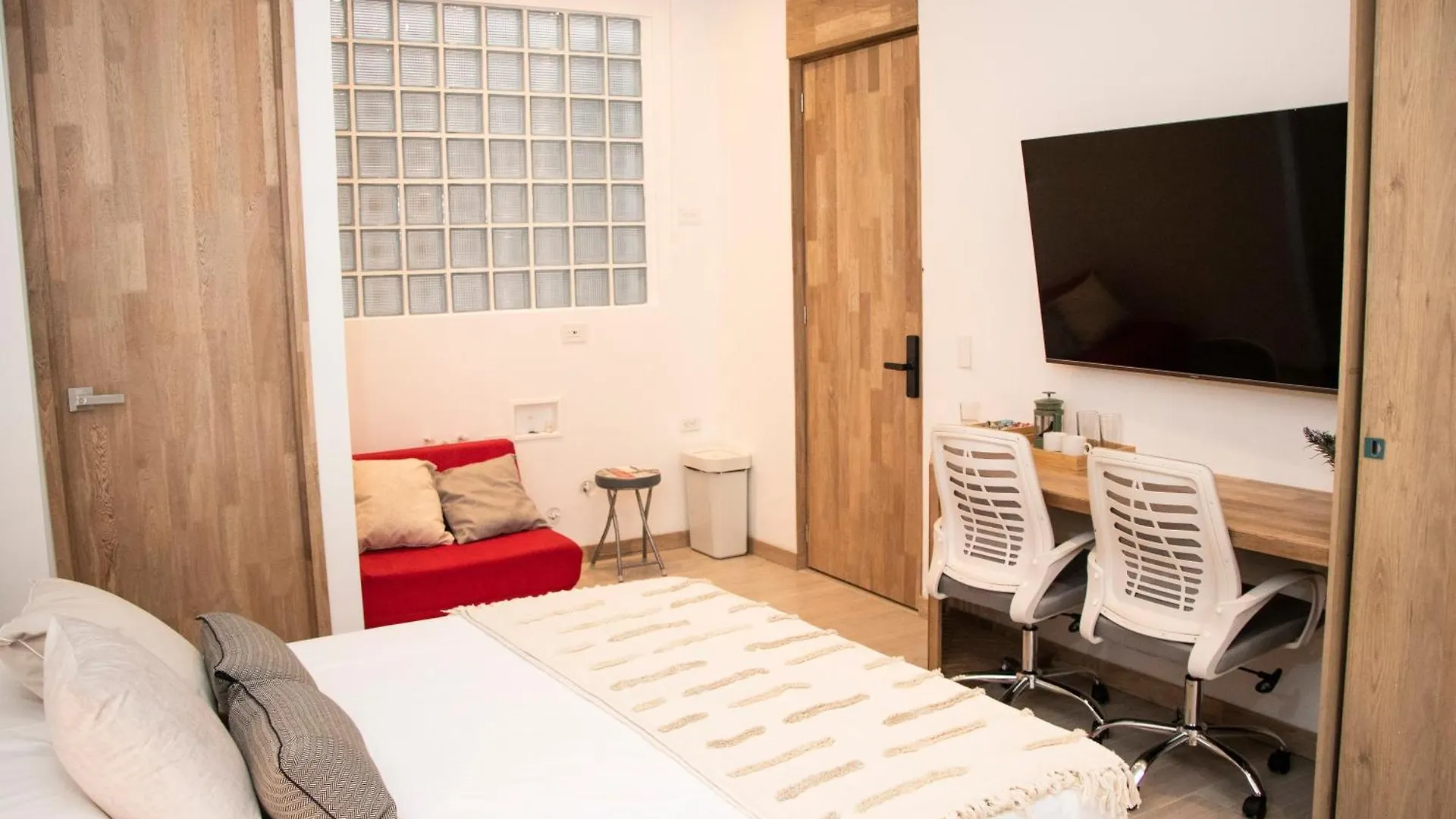 Apartment Zenia 70 Living & Suites Medellin