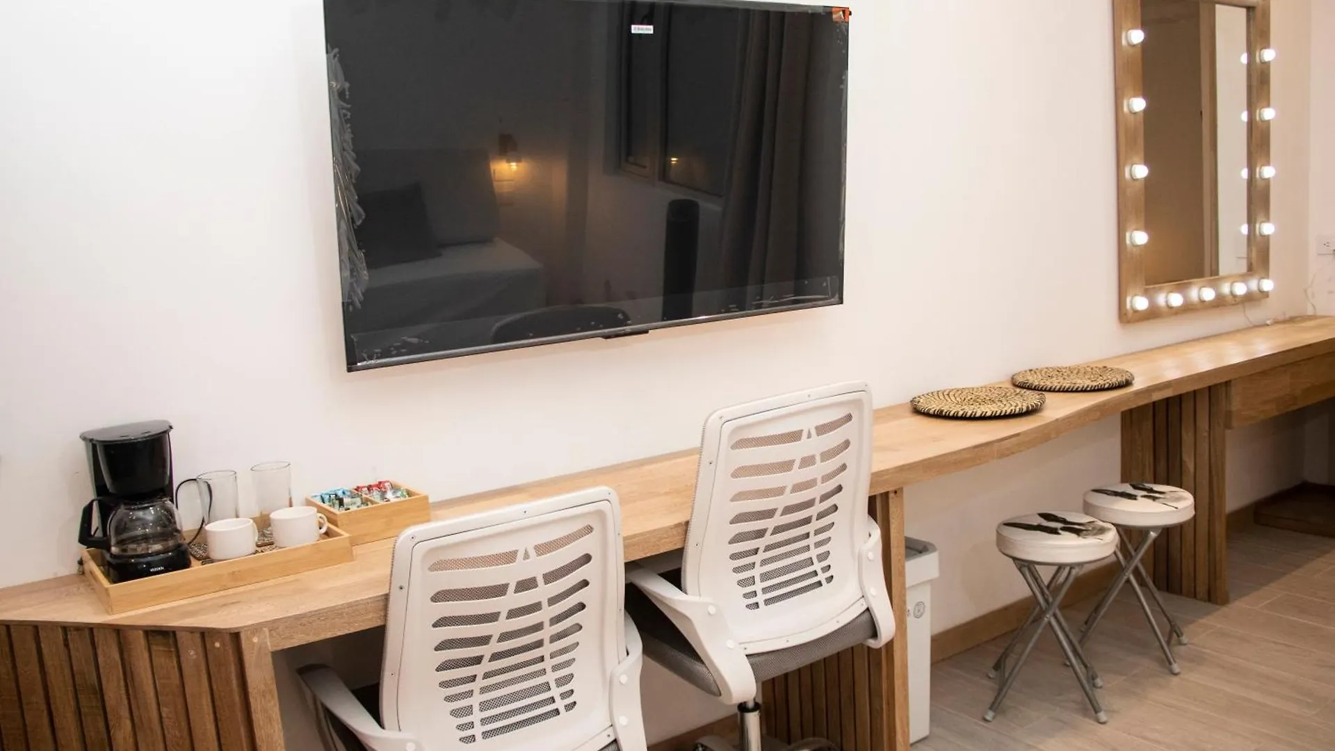 Zenia 70 Living & Suites Medellin 0*,  Colombia