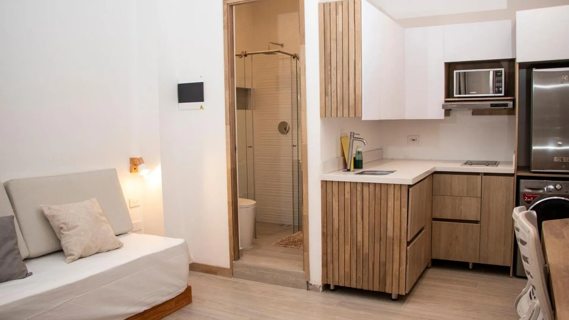 Zenia 70 Living & Suites Medellin 0*,  Colombia