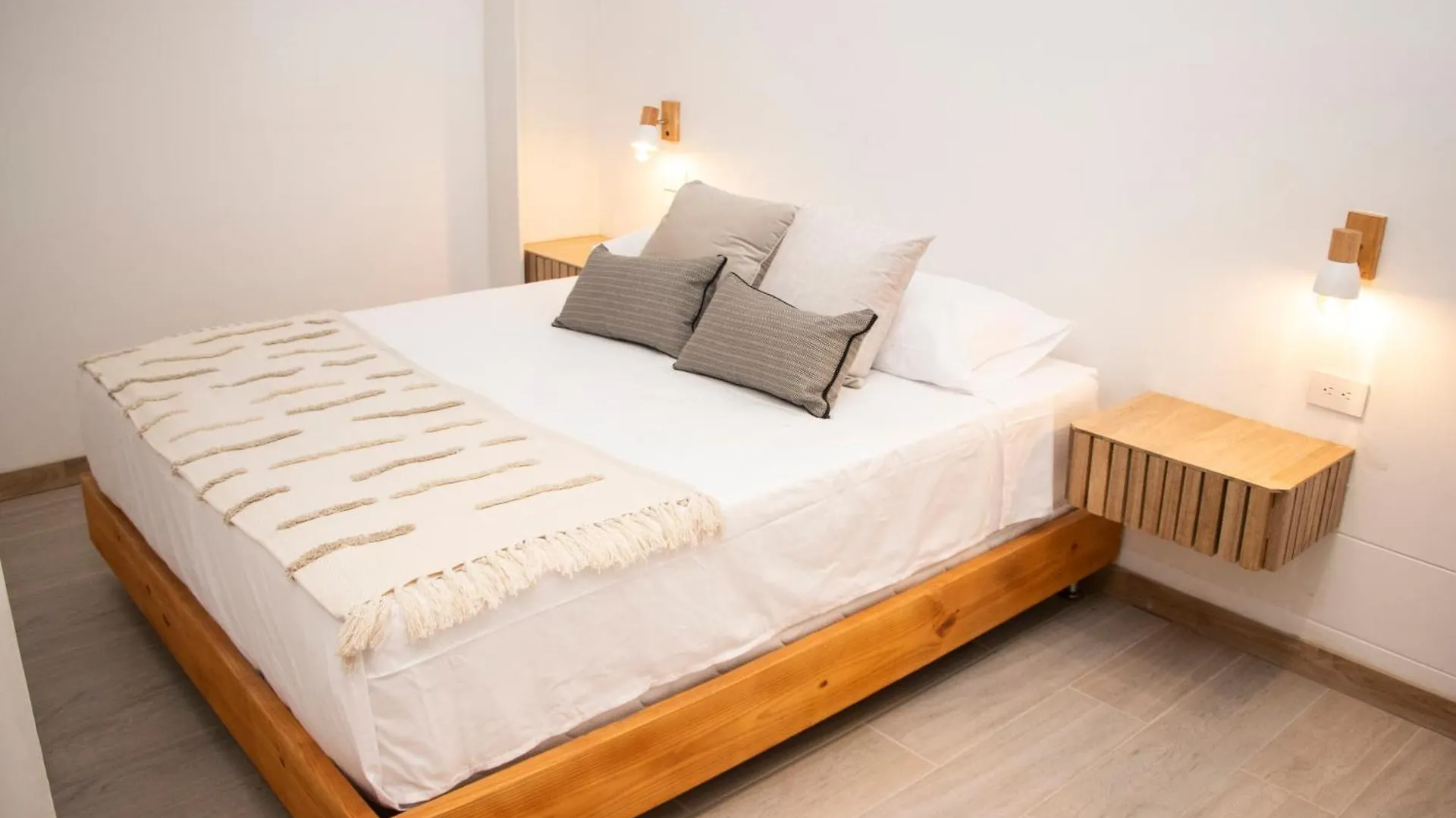 Apartment Zenia 70 Living & Suites Medellin