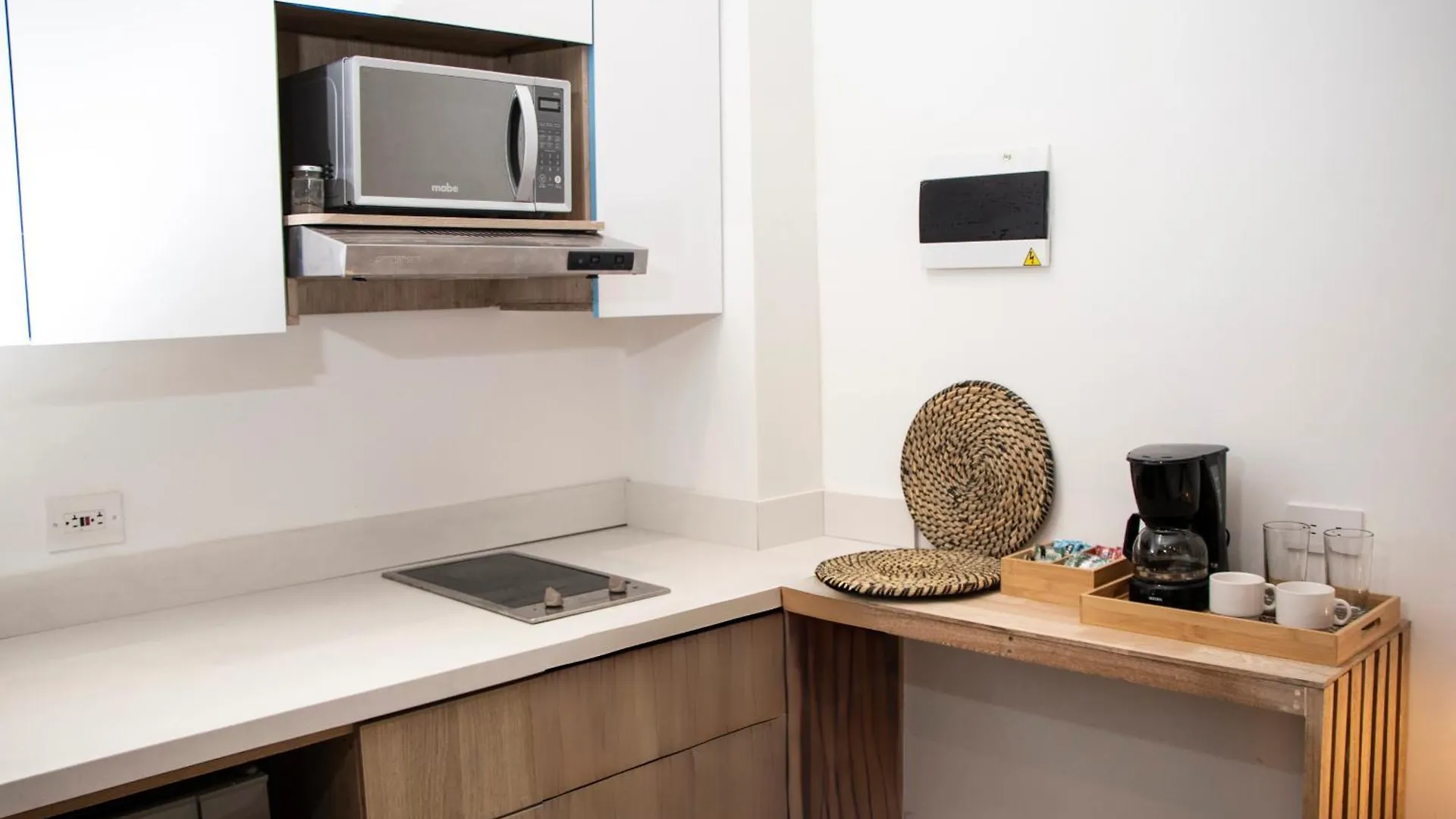 Zenia 70 Living & Suites Medellín 0*,  Colombia