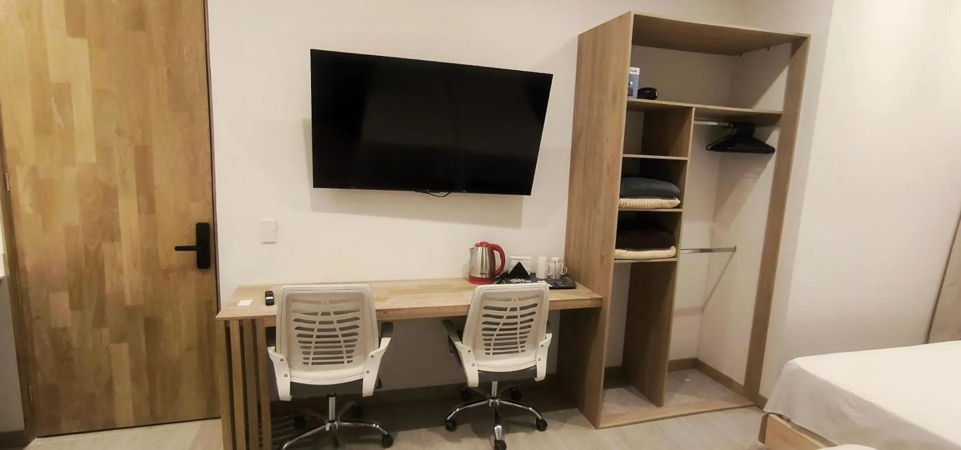 Zenia 70 Living & Suites Medellín 0*,  Colombia